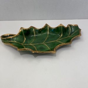 Green leaf candy dish